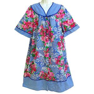 Vintage USA House Coat Pearl Snap Front Blue Pink Cottagecore Muu Muu Lounge 26